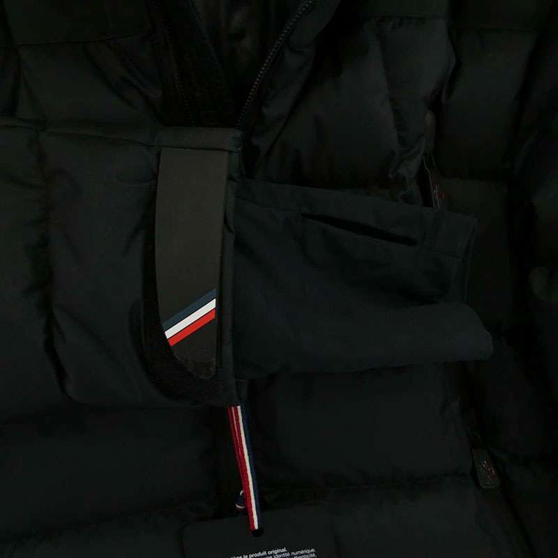 モンクレール 1A50540 53864 GRENOBLE グルノーブル CAMURAC JACKET ダウンジャケット 買取実績 画像