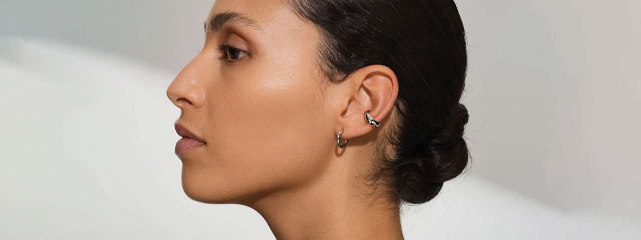 トムウッド イヤーカフの種類と着け方 画像