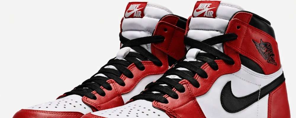 ナイキ　エアジョーダンレトロハイの画像