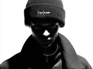 Y-3 KURO ワイスリークロ YohjiYamamoto ヨウジヤマモ Y-3 紹介画像