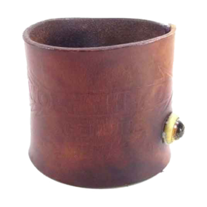 ウルフズヘッド 虫入りスタッズ レザーブレスレット 買取実績